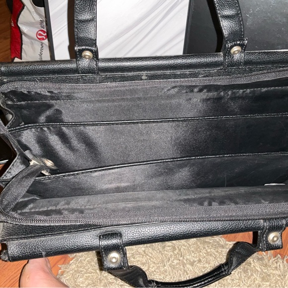 Bugatti Classic Black Men's Briefcase - Picture 3 of 5